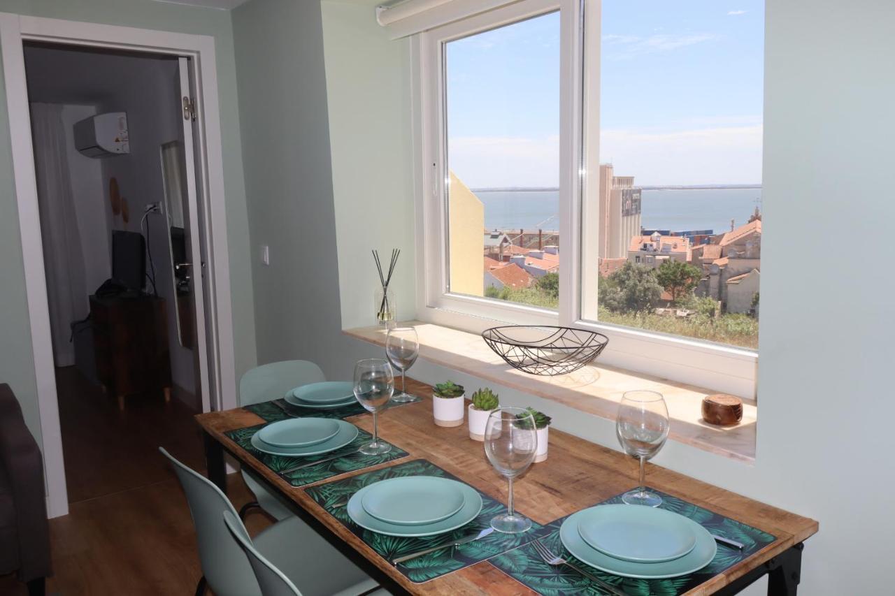 Lisbon, T2 Renewed Duplex With River View, Beato, Lisboa المظهر الخارجي الصورة